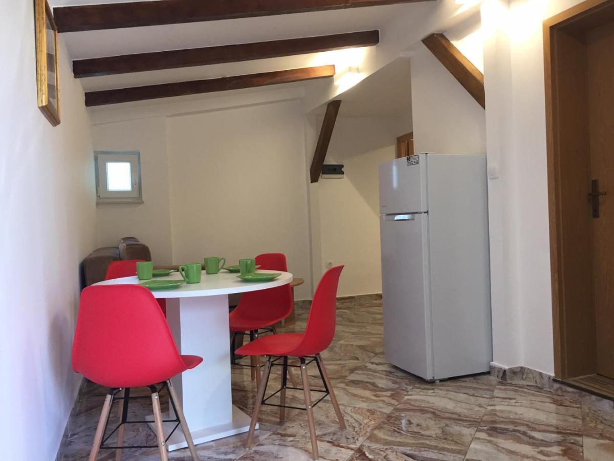 One-Bedroom Apartment, Wifi, Airco, Parking, Washing Machine, Grill Медулин Экстерьер фото